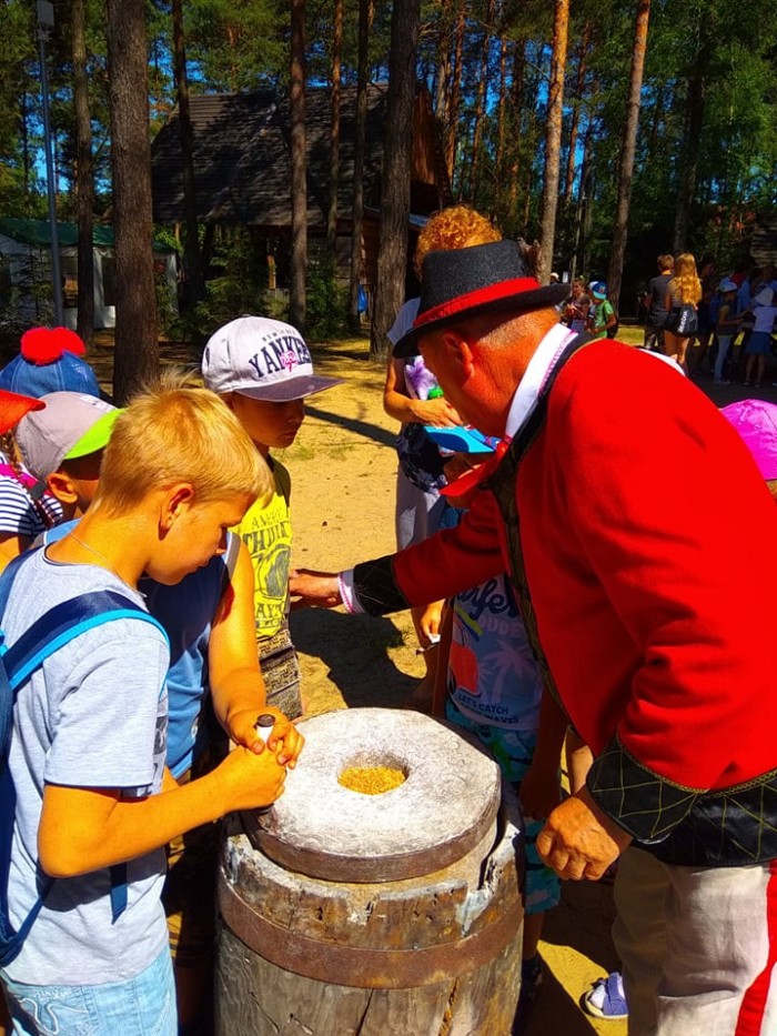 35486508_2079649945646942_272481860653678592_n