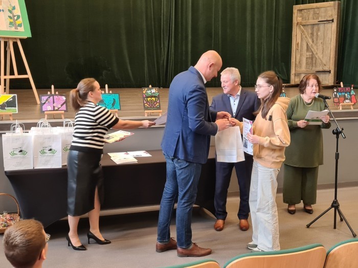 700x450-towidth-90-20241009_101900